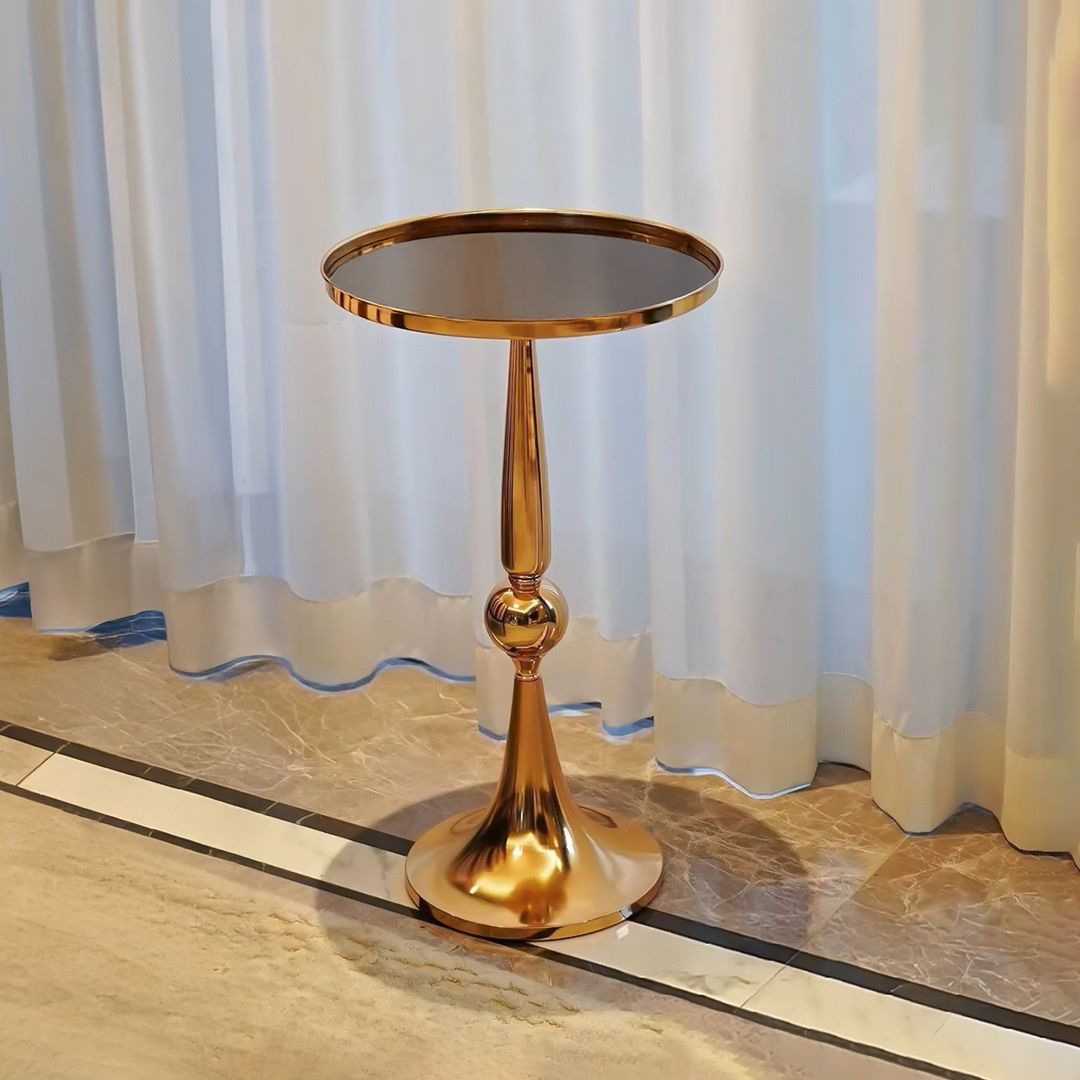 طاولة جانبية ذهبية أنيقة - 3