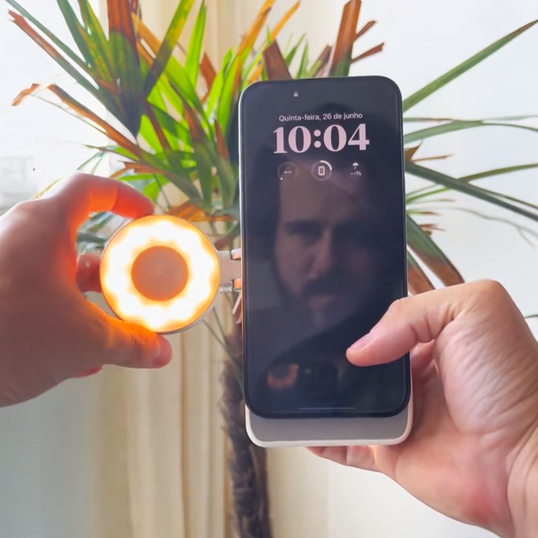 Magnetic Phone Filming Grip - 4