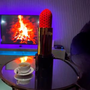 أرجيلة على شكل أحمر شفاه - 4