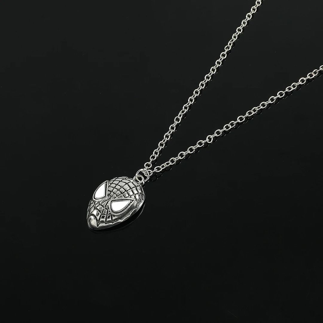 Marvel Super Heroes Necklace product thumbnail 7