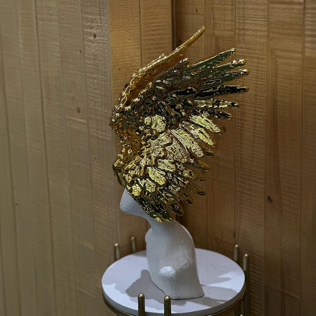 Classic Golden Wings Figurine product thumbnail 6