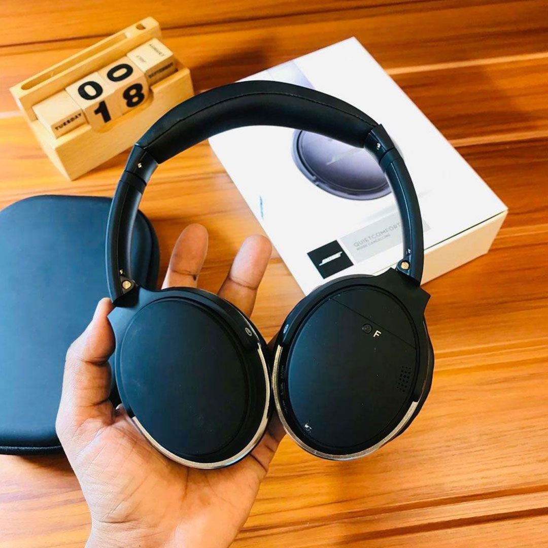 Professional Wireless Headphones product thumbnail 5