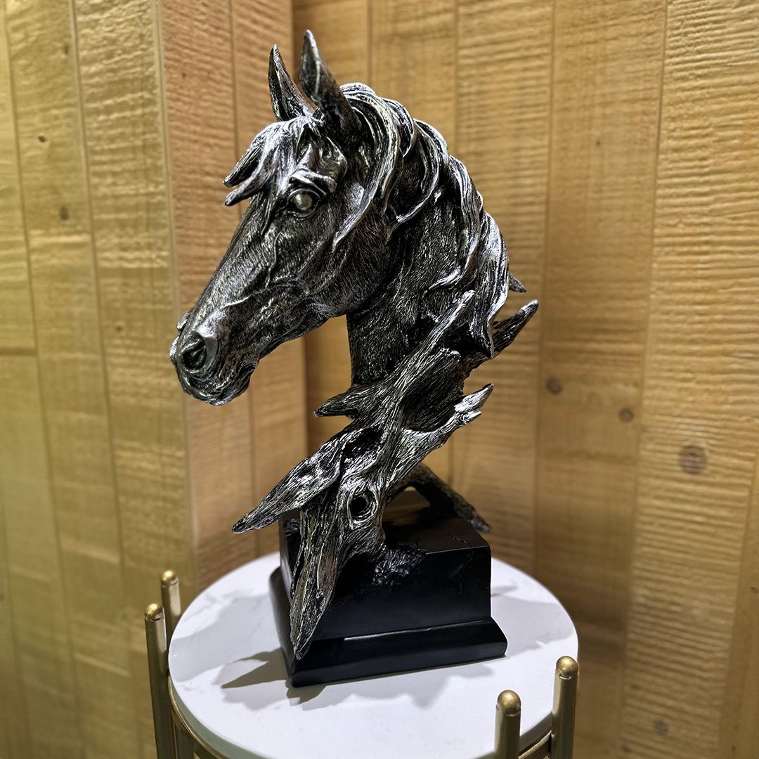 Carved horse head statue product thumbnail 3
