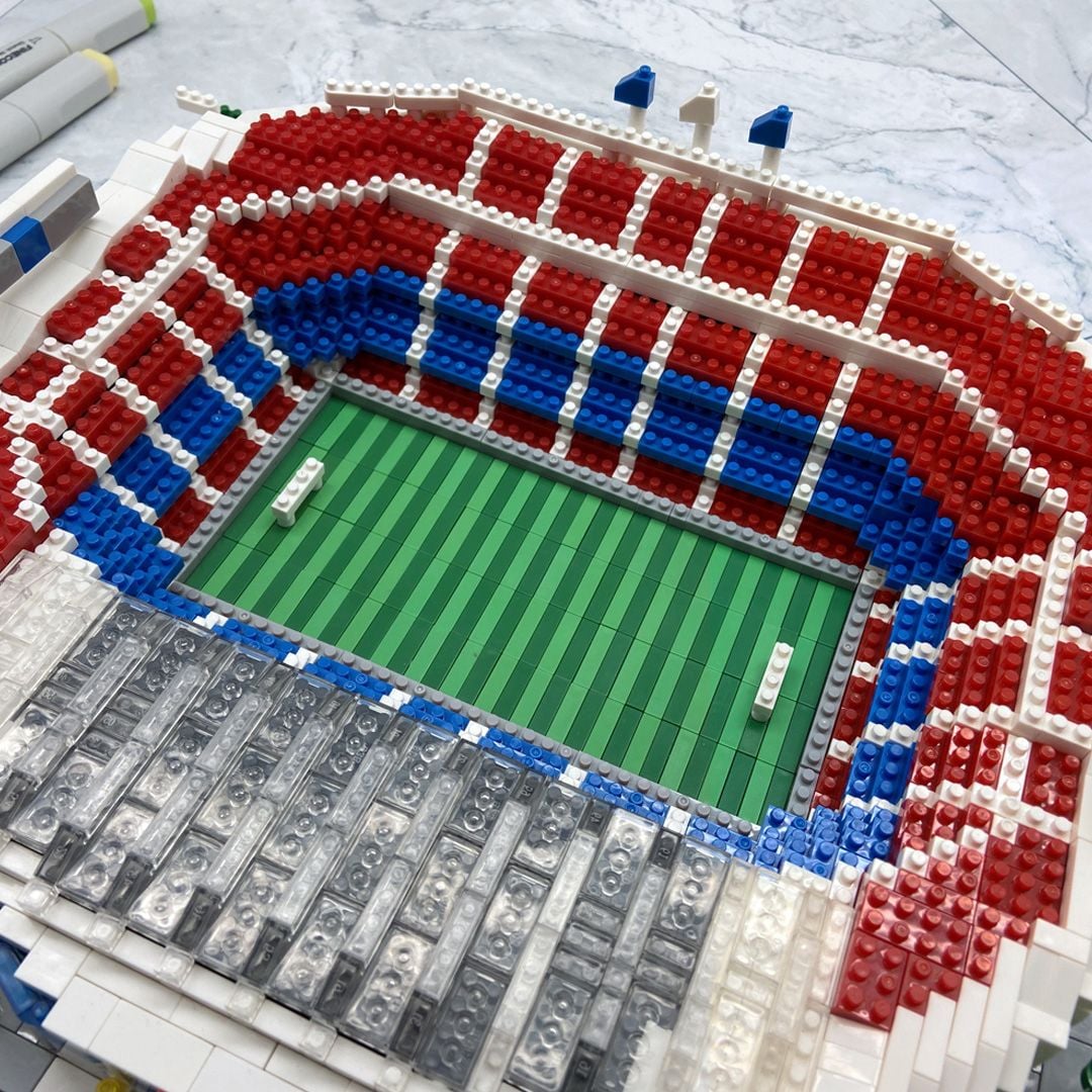 LEGO Camp Nou Stadium product thumbnail 5
