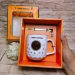 كوب بتصميم LOUIS VUITTON