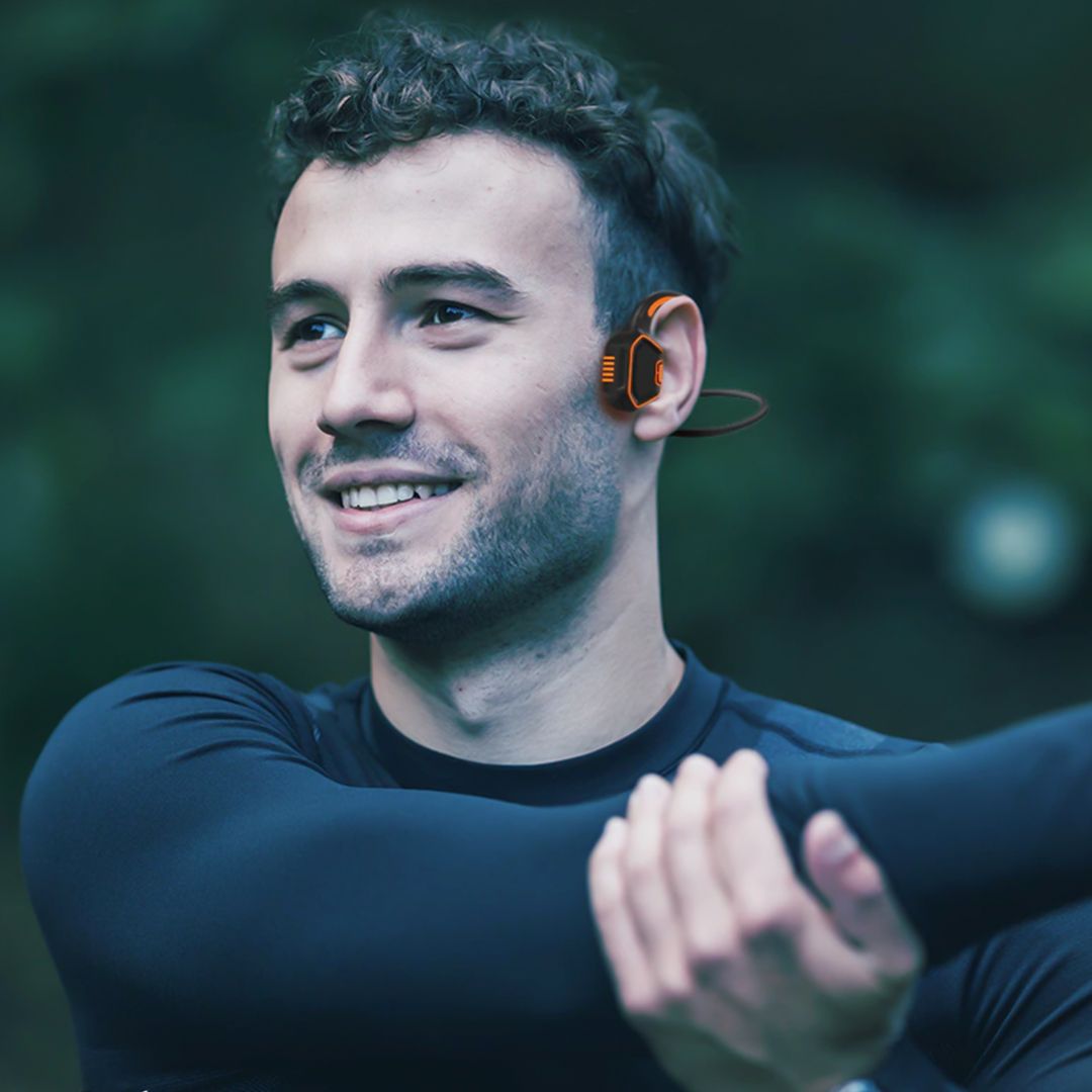 Wireless Sports Headphones product thumbnail 2