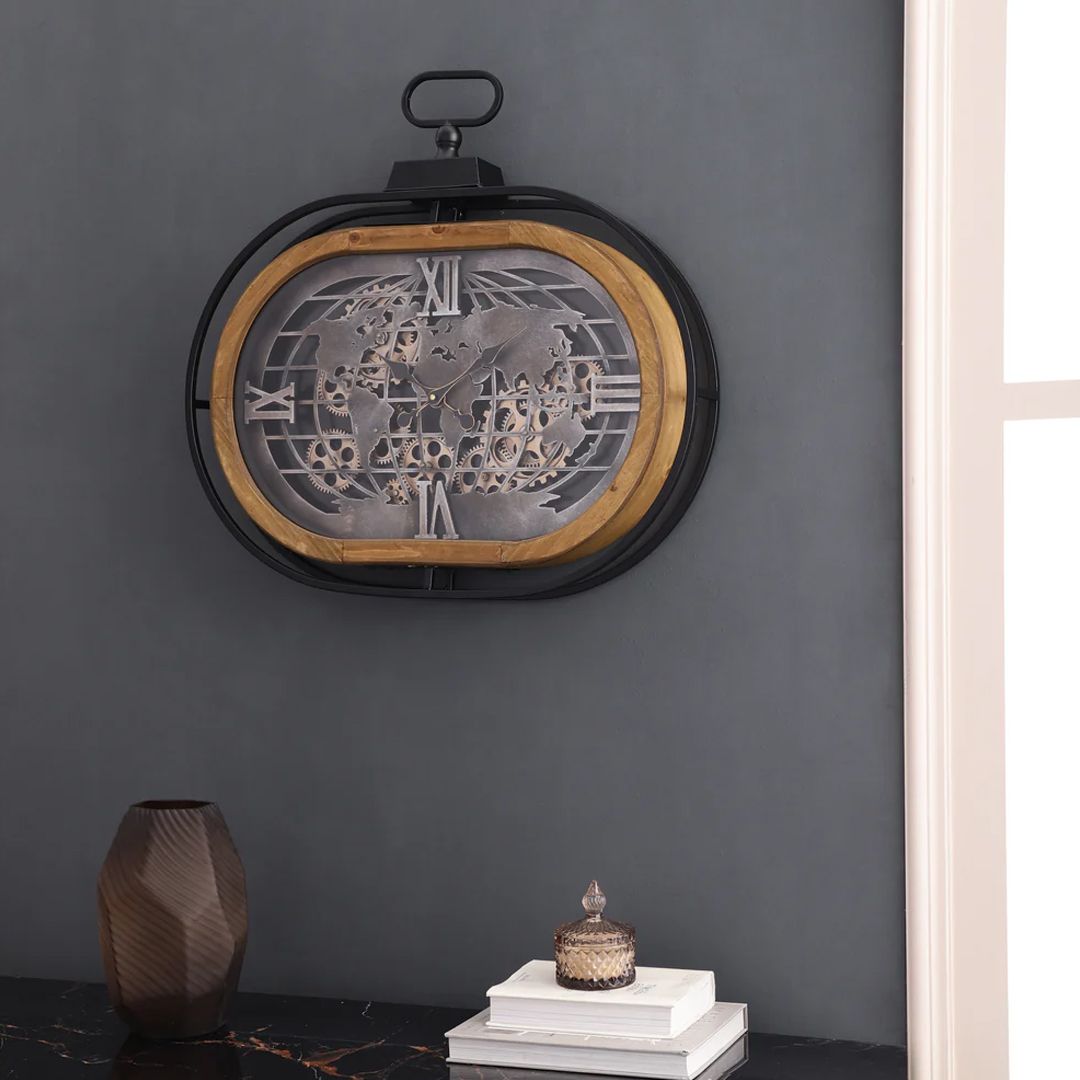 ساعة حائط تروس معدنية بتصميم خريطة العالم - 3