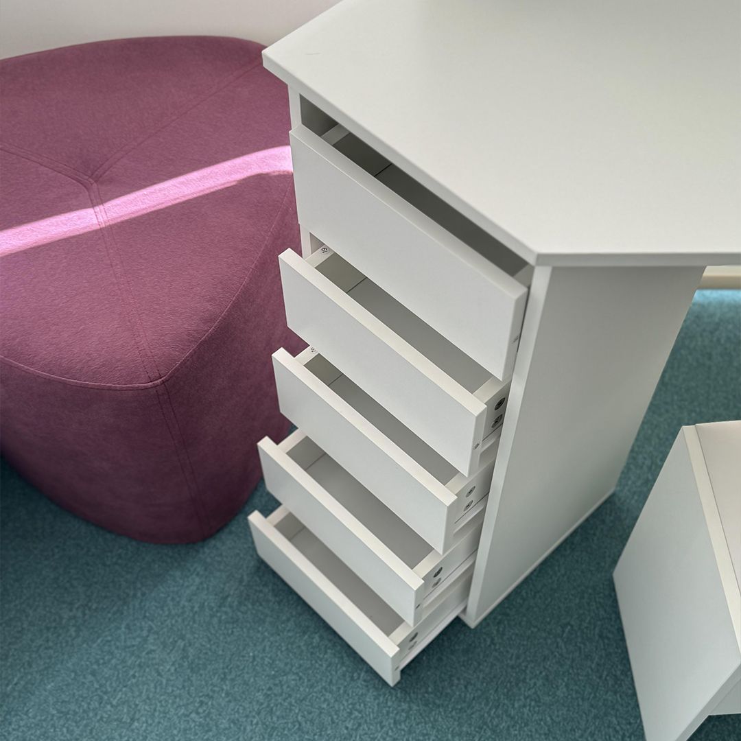 تسريحة بمرآة ثلاثية و خمس أدراج - 6