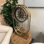 ساعة ديكورية بتصميم تروس و بندول ذهبي فاخر - 4