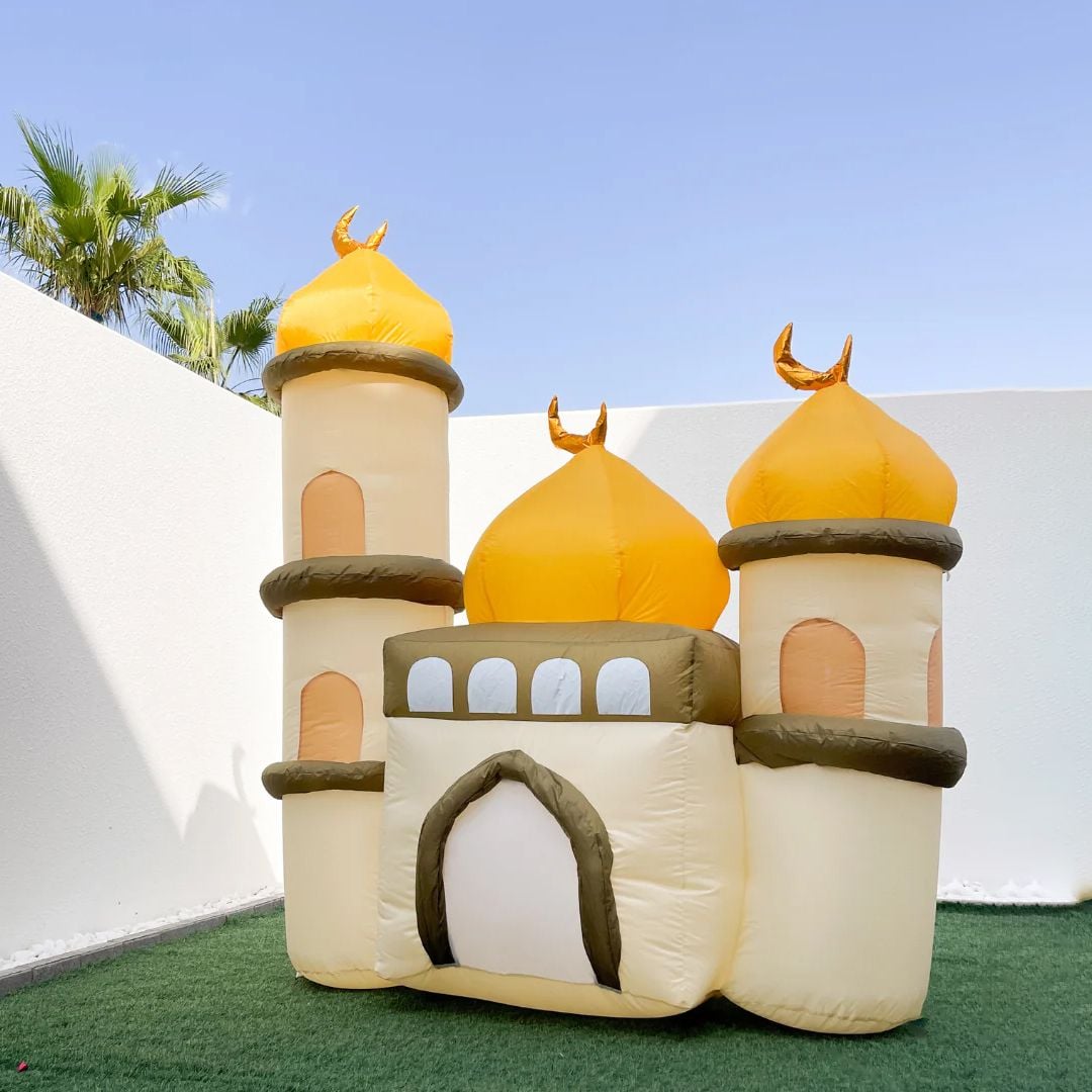 مسجد بثلاث مآذن ذهبية قابل للنفخ - 14