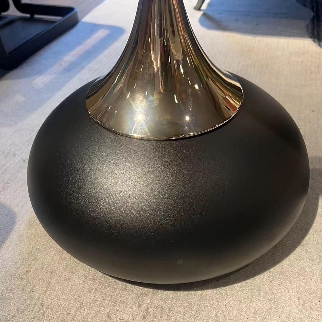 طاولة جانبية فاخرة بتصميم مزهرية - 11