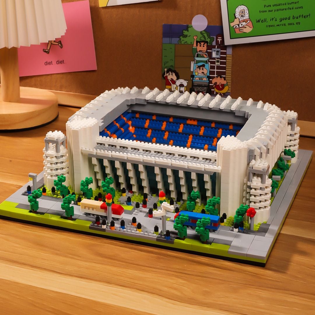 LEGO Santiago Bernabéu Stadium product thumbnail 13