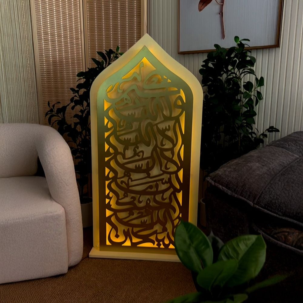 ستاند ديكور رمضاني مضيء بزخارف إسلامية من روح - 1