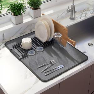 رف وبساط تجفيف الأطباق