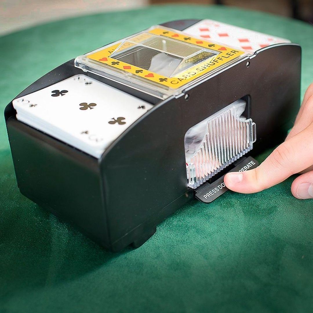Card Shuffler Machine product thumbnail 2