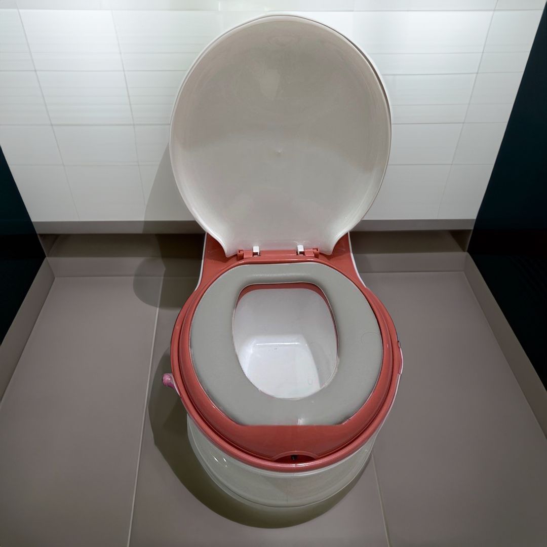 Seat And Siphon For Toilet Training product thumbnail 9