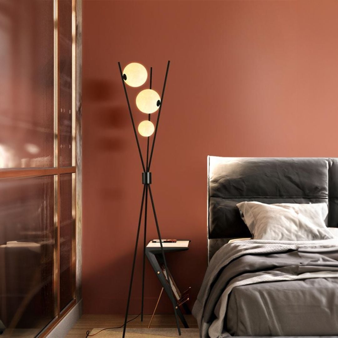 3D Design Tripod Lamp product thumbnail 2