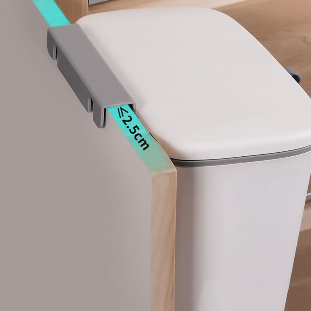 Kitchen Hanging Trash Bin product thumbnail 8