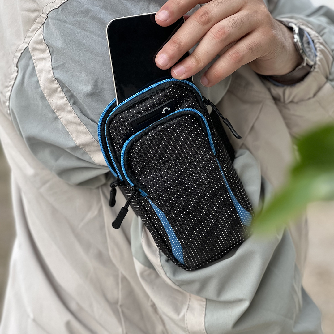 Waterproof Armband Sport Phone Case product thumbnail 3