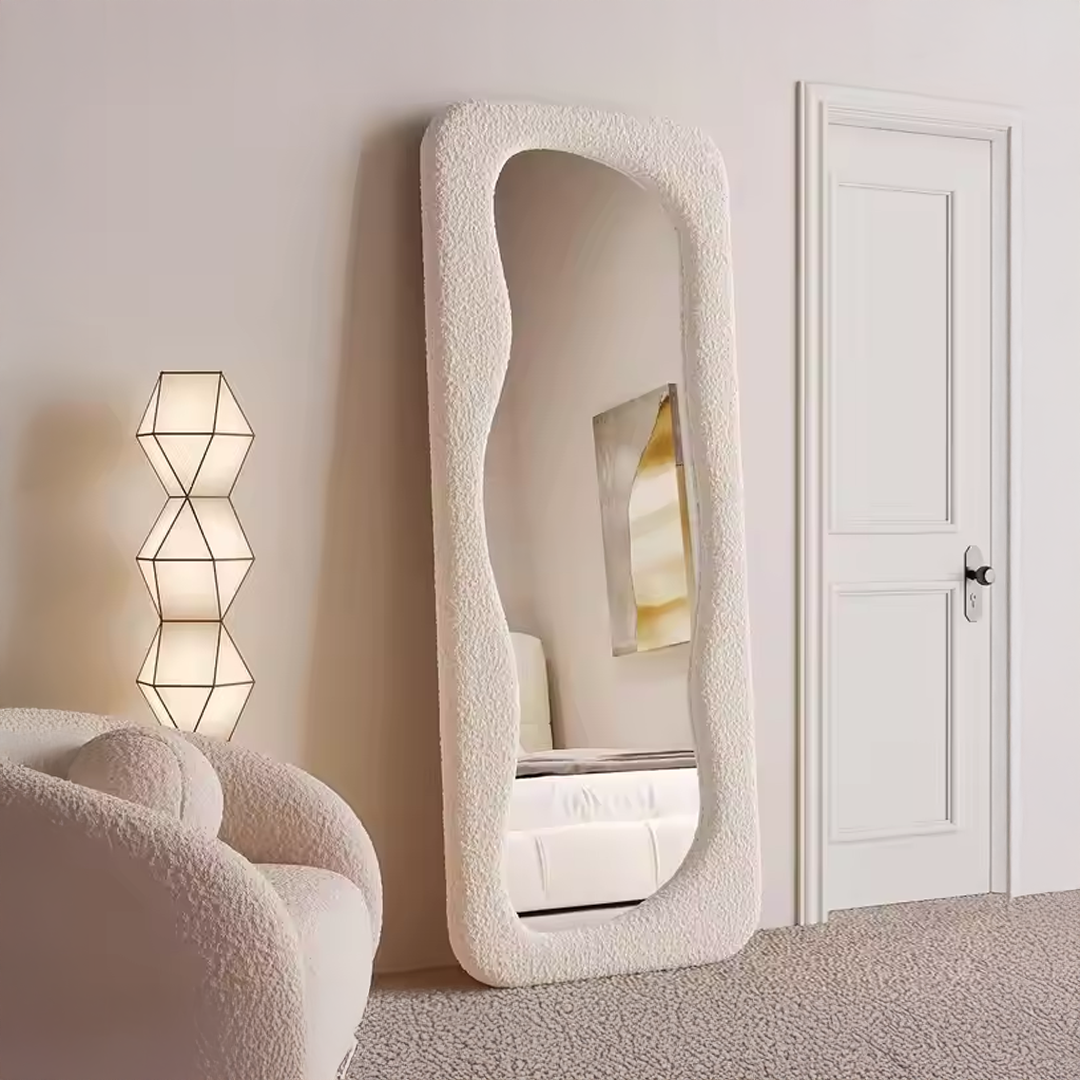 Mirror with a Wavy Teddy Fur Frame product thumbnail 5