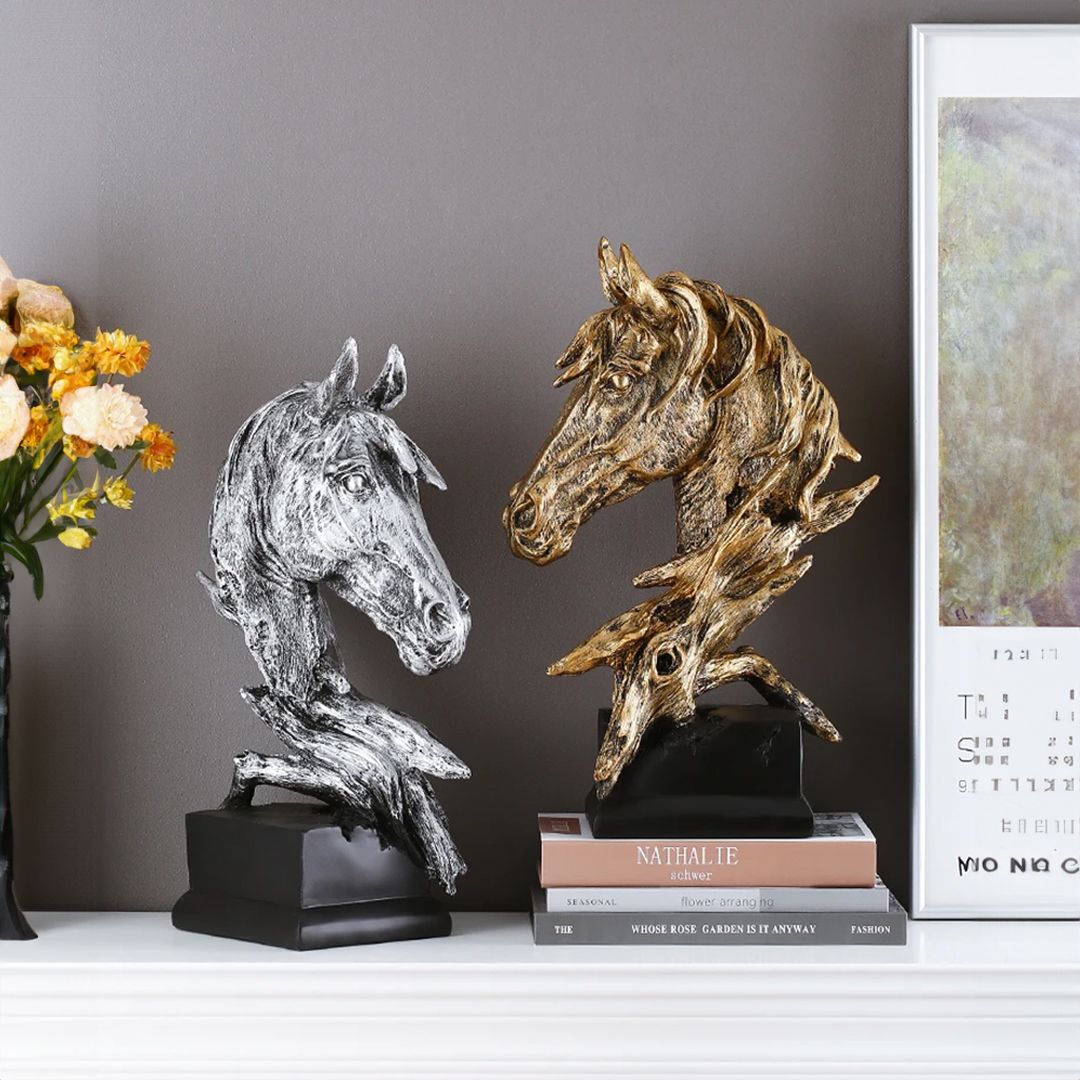Carved horse head statue product thumbnail 4