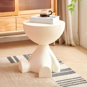 طاولة دب جانبية بتصميم نوردي