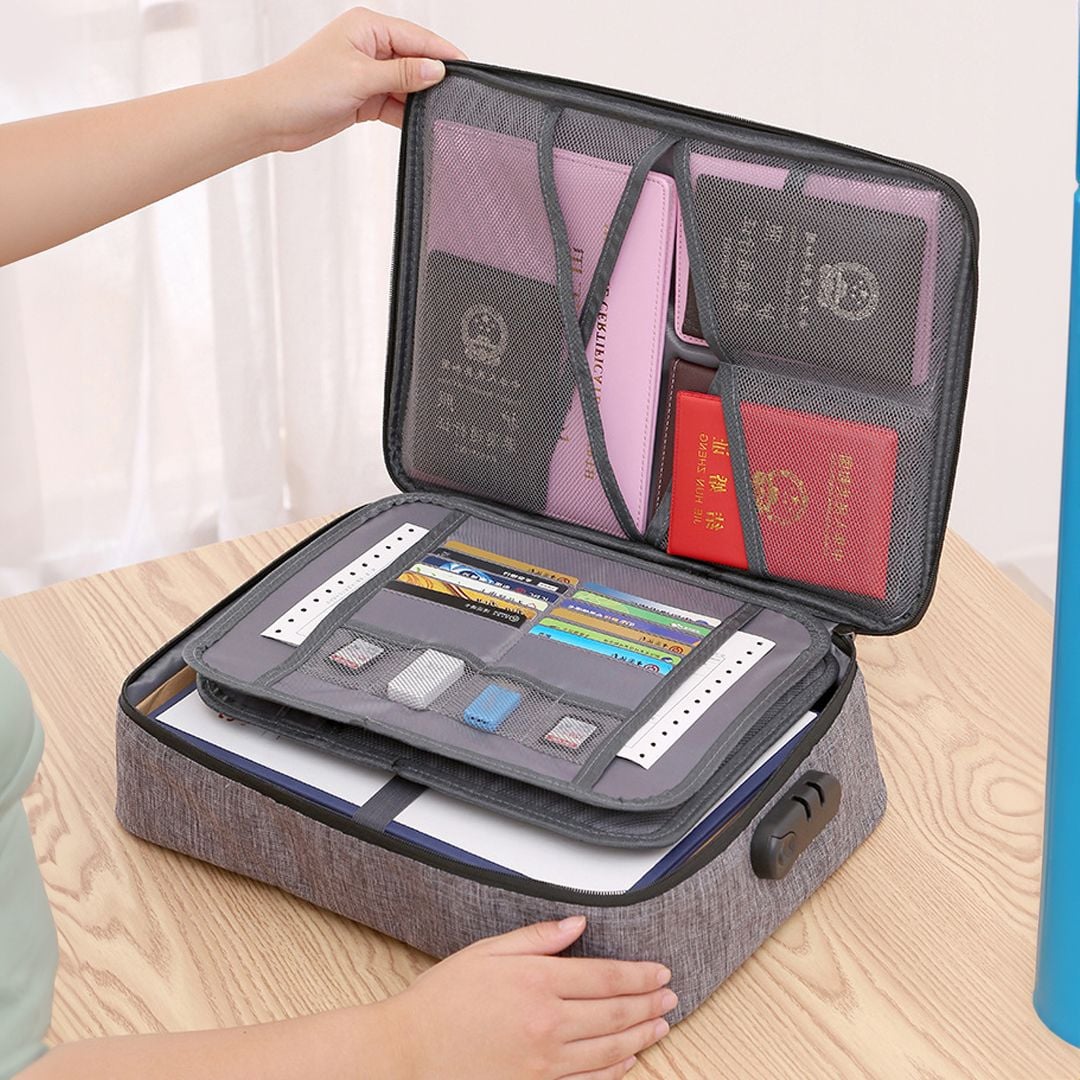 Portable Card Organizer Bag product thumbnail 2