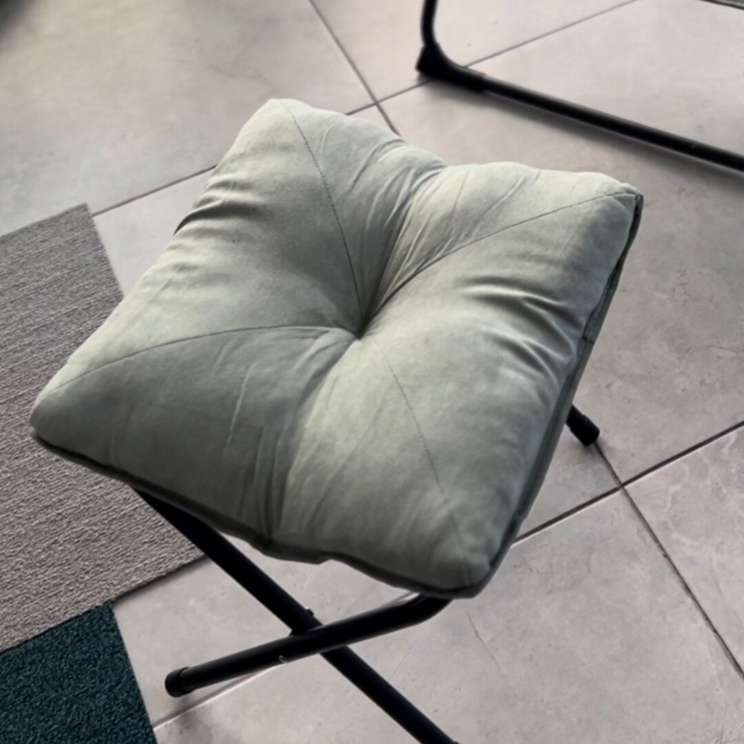 Recliner Modern with Footrest product thumbnail 7