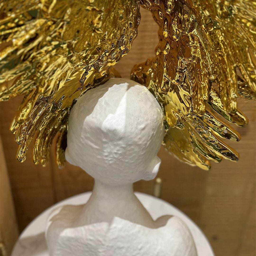 Classic Golden Wings Figurine product thumbnail 10