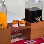 موزع المشروبات مع ستاند خشبي - 3