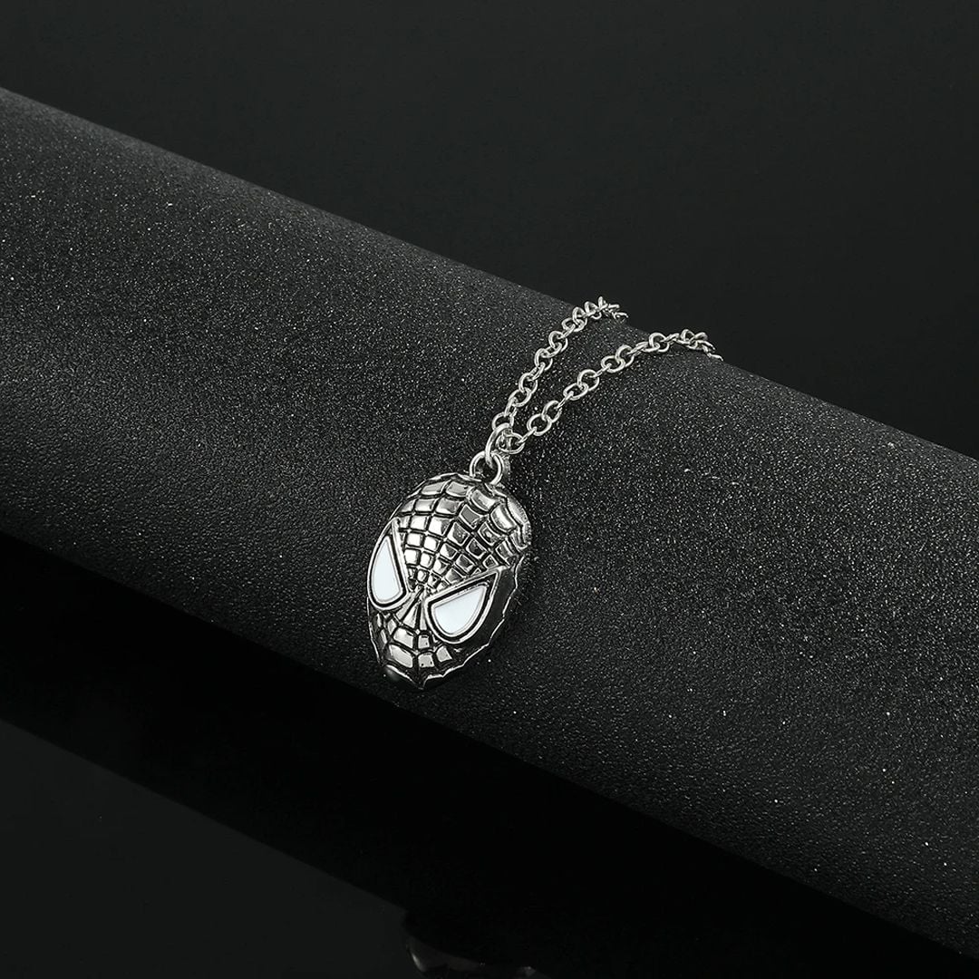 Marvel Super Heroes Necklace product thumbnail 5