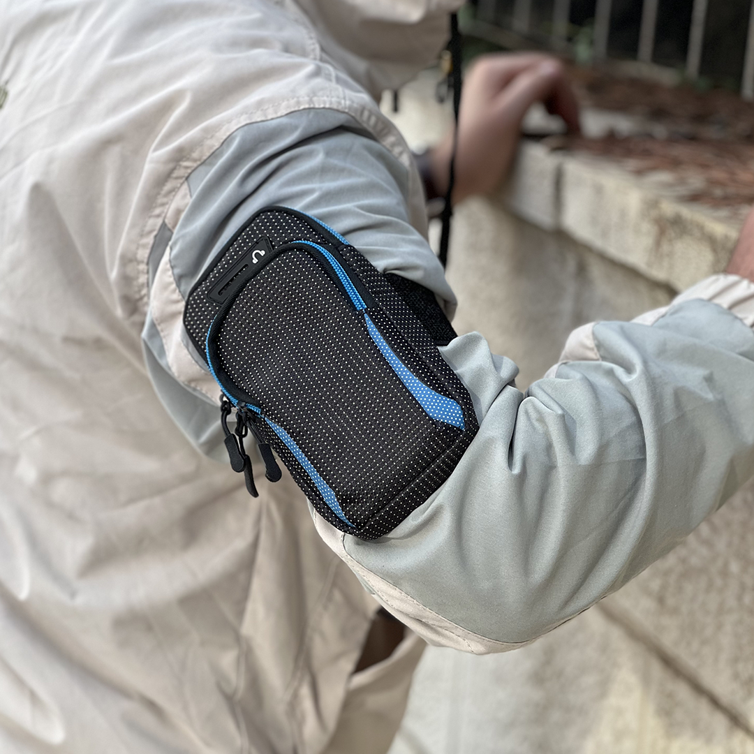 Waterproof Armband Sport Phone Case product thumbnail 2