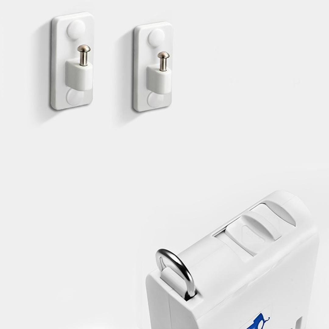 Invisible Indoor Clothesline With Hanger product thumbnail 4
