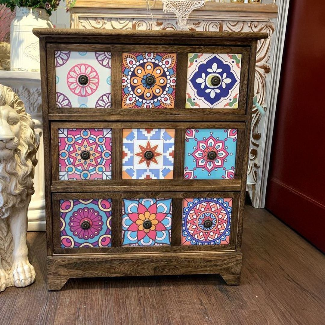 وحدة أدراج خشبية بتصميم فسيفسائي - 8