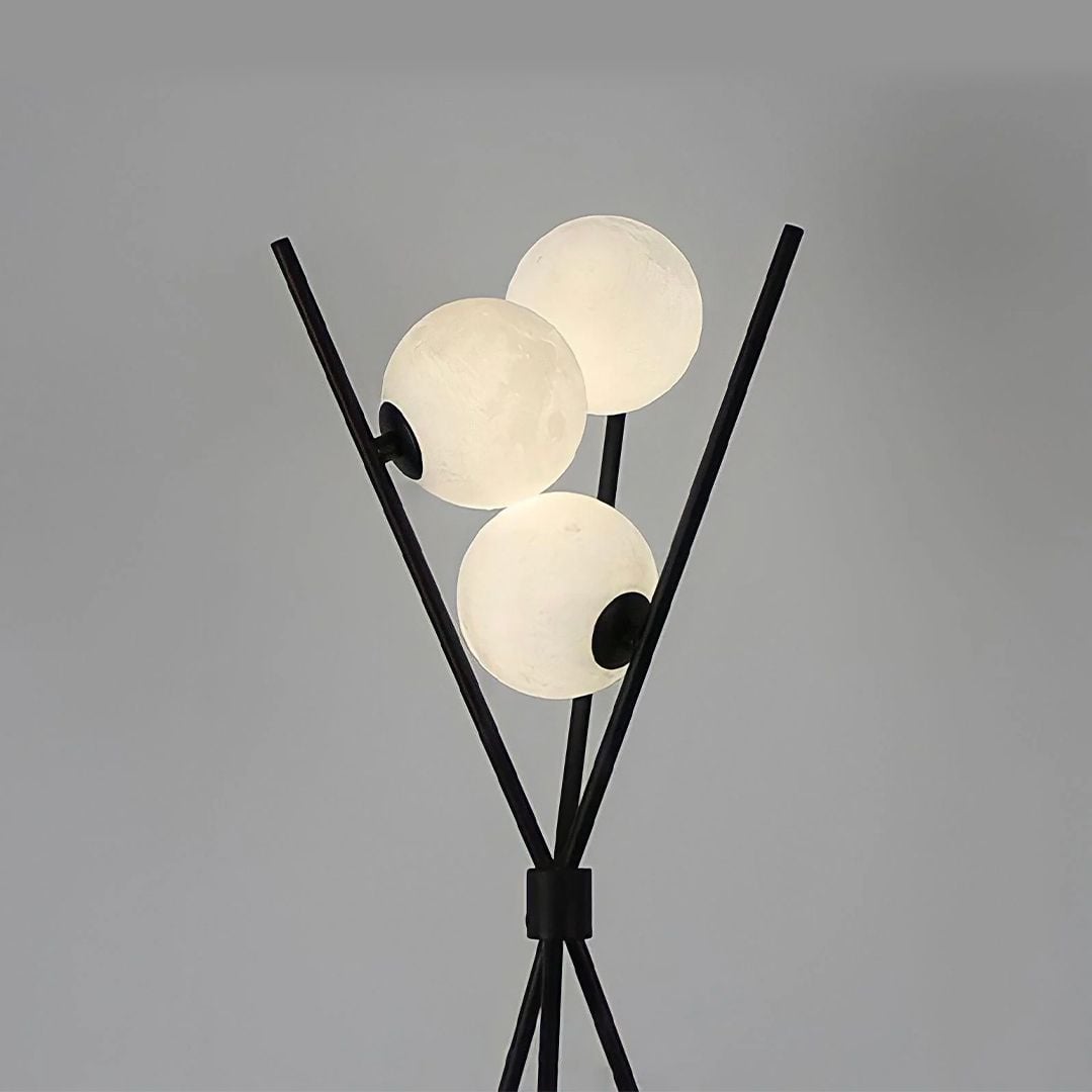 3D Design Tripod Lamp product thumbnail 5