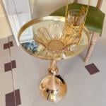 طاولة جانبية ذهبية أنيقة - 5